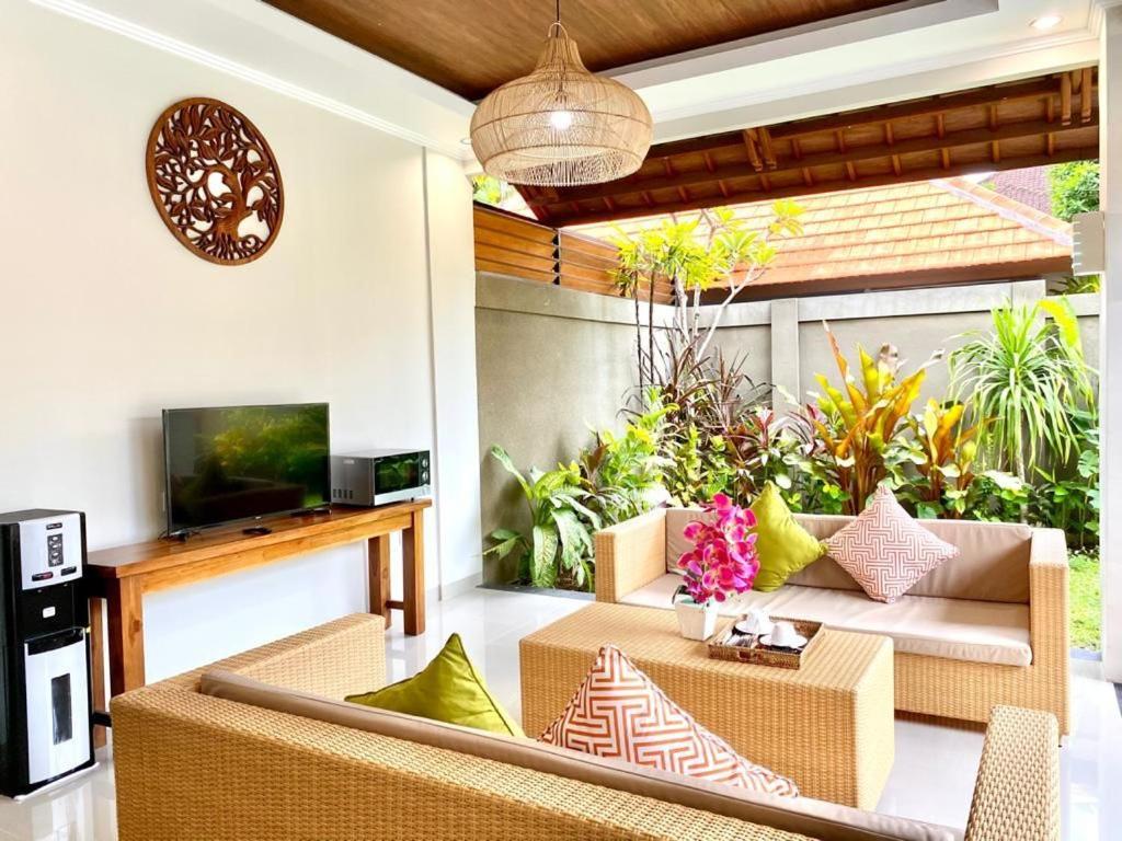 Three Brothers Bungalows & Villas Legian  Exterior photo