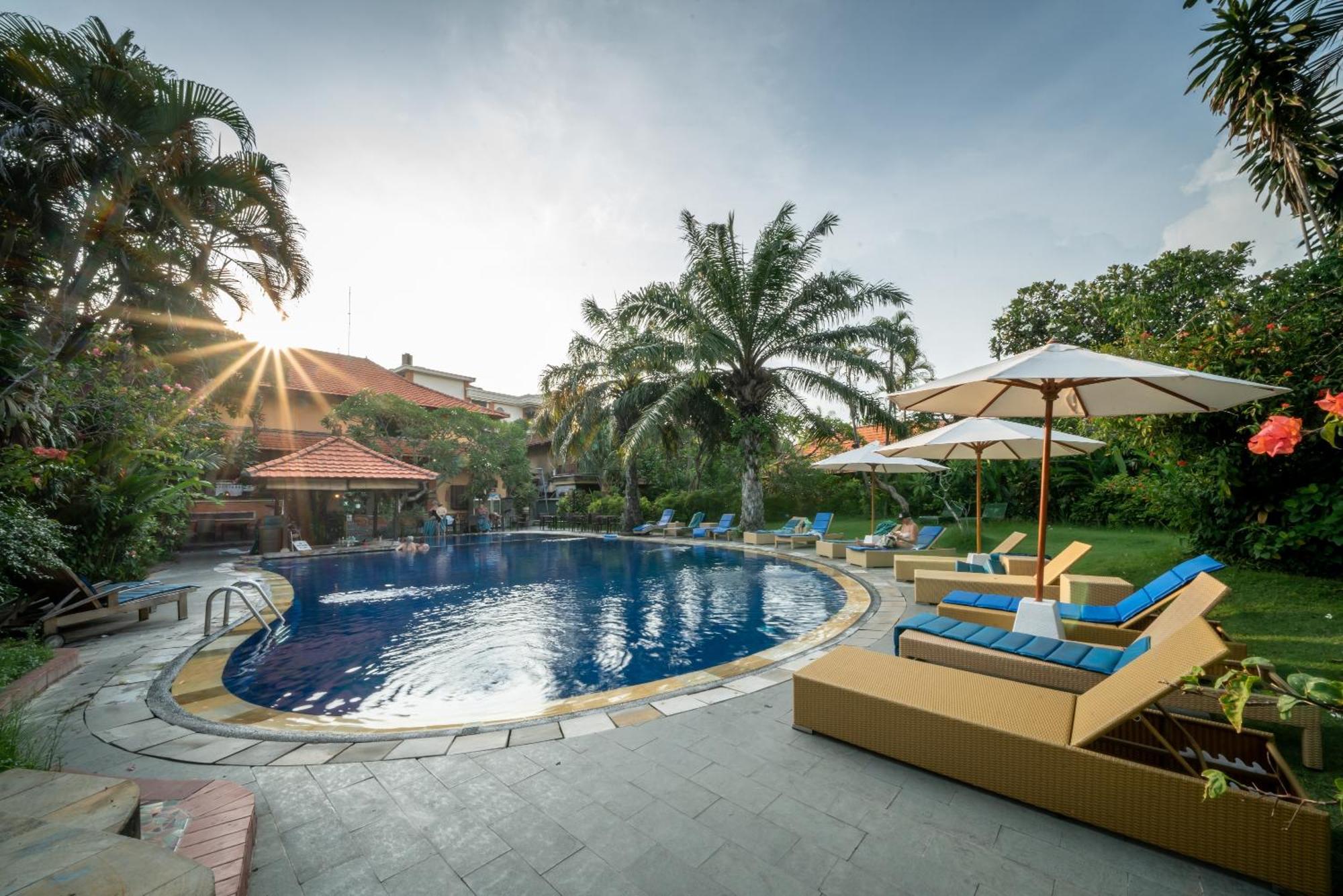 Three Brothers Bungalows & Villas Legian  Exterior photo